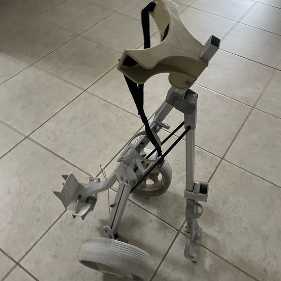 Golf push cart 2 wheeler 
Foldable - Picture 8 of 10